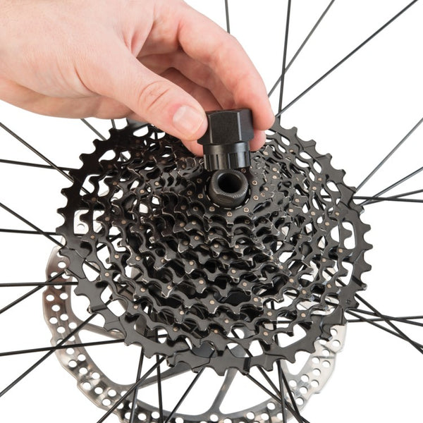 Parktool FR-5.2 cassette lockring tool for Shimano, SRAM, SunRace, and Chris King freehub cassettes, metal tool with handle.