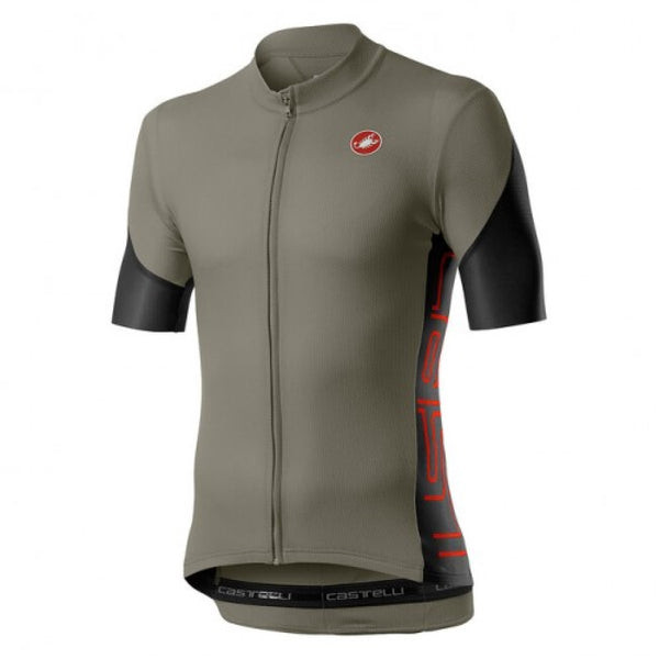 Light black Castelli Entrata V jersey with short sleeves and front zipper, designed for cycling comfort and performance.